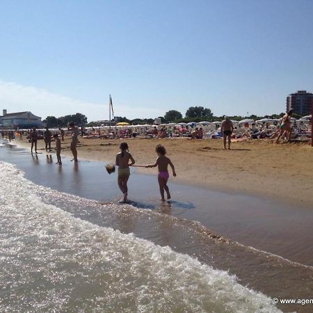 Lignano Sabbiadoro With Pool Apartment Екстериор снимка