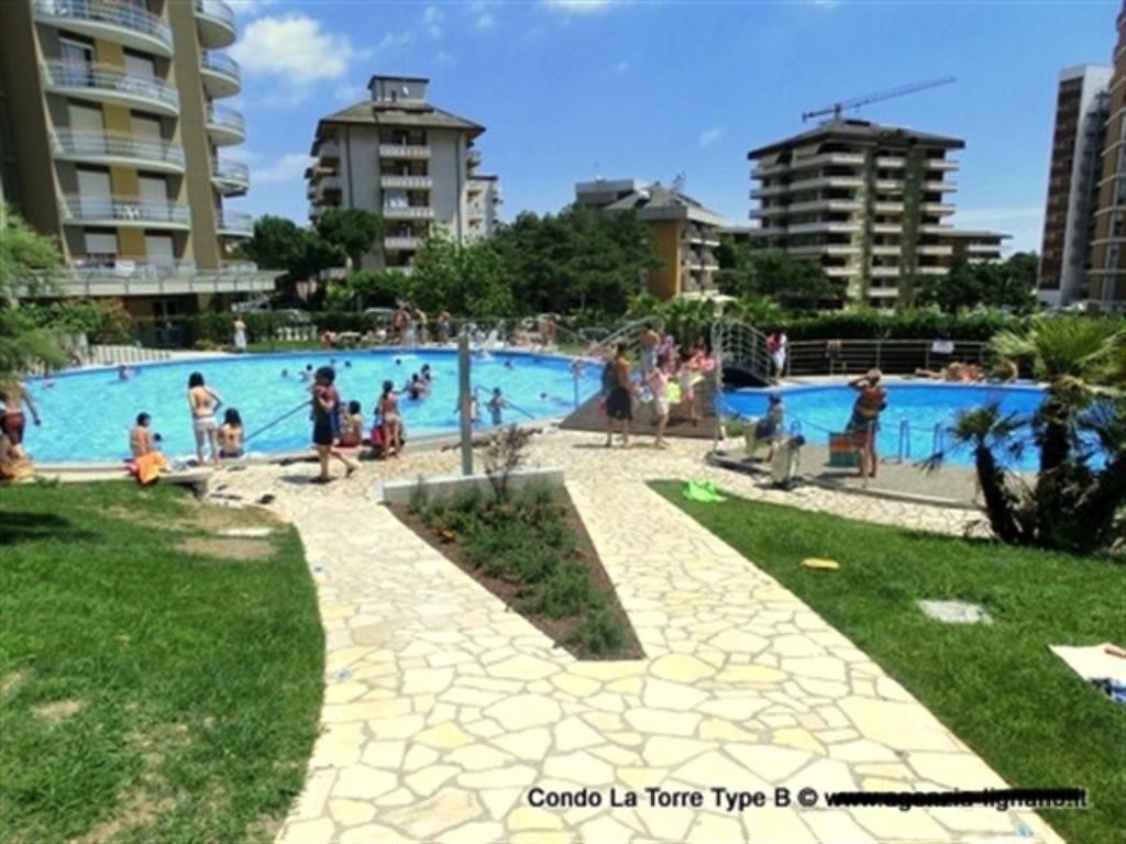 Lignano Sabbiadoro With Pool Apartment Екстериор снимка